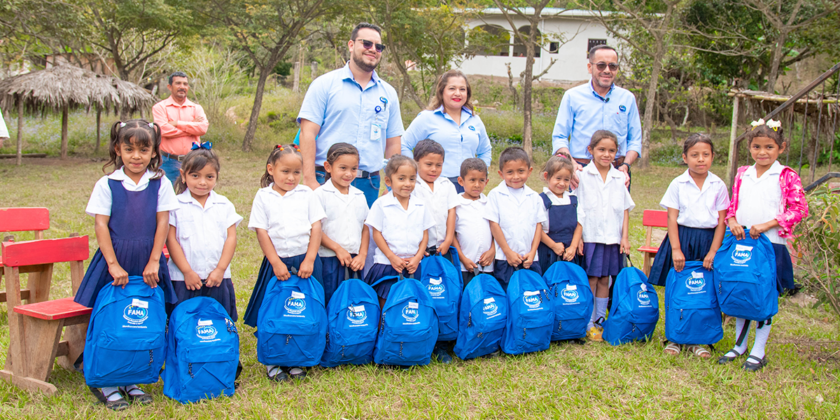 Donación de Kits Escolares San Luis, Comayagua