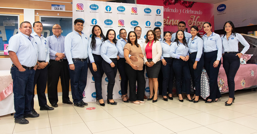 Lanzamiento «Consintiendo y Celebrando a la Reina del Hogar»