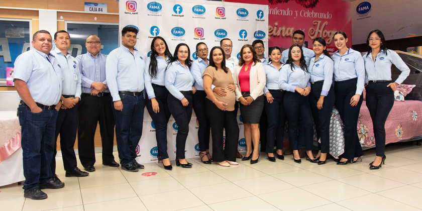 Lanzamiento «Consintiendo y Celebrando a la Reina del Hogar»